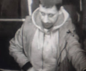 Policja poszukuje tego mężczyzny. Może mieć związek z napadem na kierowców MPK we Wrocławiu