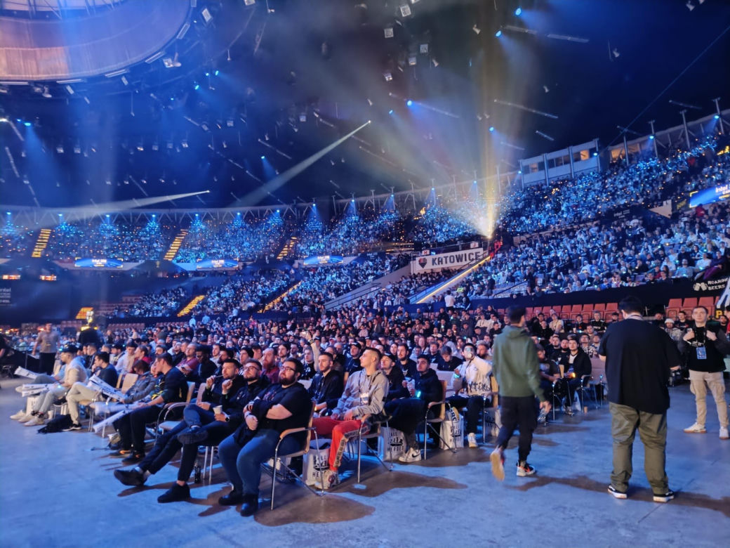 Pierwszy dzień Intel Extreme Masters 2025. Do katowickiego Spodka przybyły tysiące fanów e-sportu