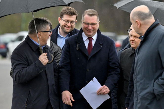 Konferencja prasowa przed Fabryką Broni "ŁUCZNIK"