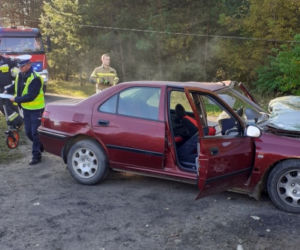 Skosił latarnię rozpędzonym peugeotem. Był kompletnie pijany!