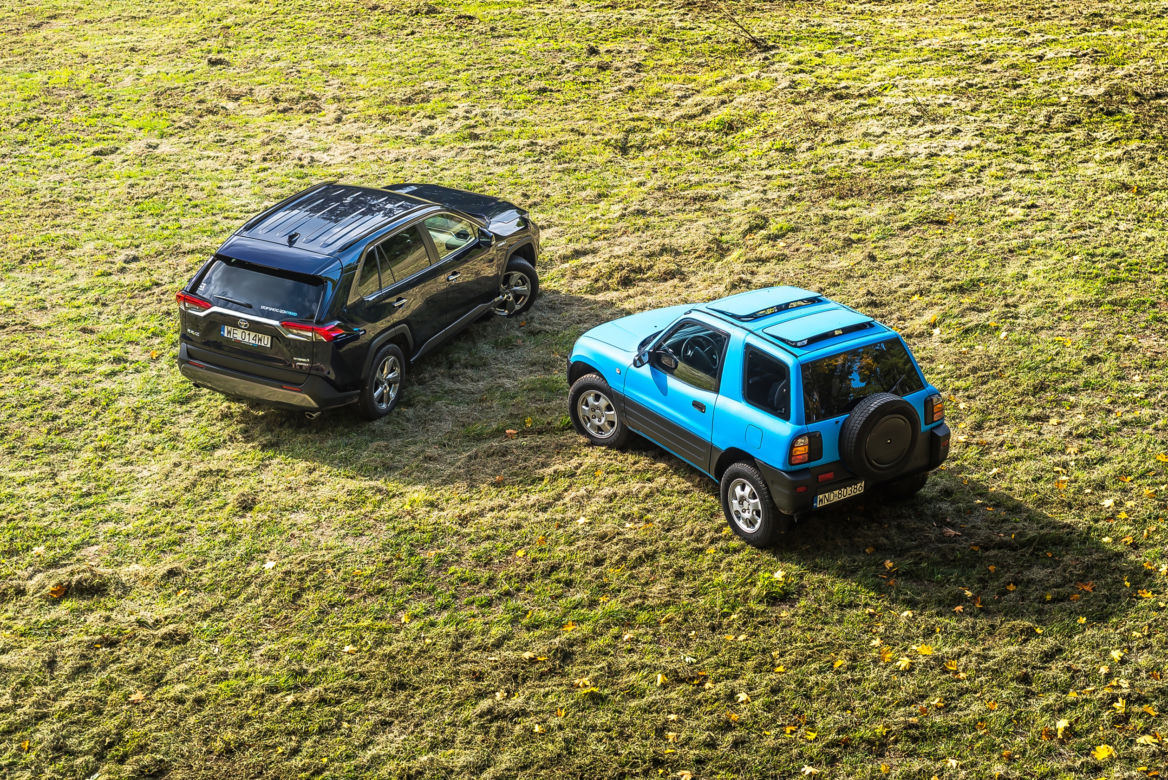 Toyota RAV4 mk. I & Toyota RAV4 mk. V