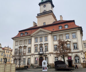 Jelenia Góra: Pogrzeb 11-letniej Danusi. Całe miasto pogrążone w smutku