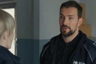 Barwy szczęścia odc. 3379. Marcin Kodur (Oskar Stoczyński), Daria Michalak (Natalia Szczypka)