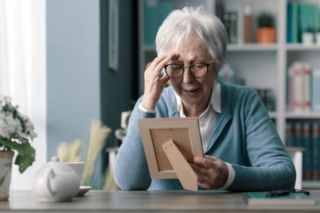  Renta wdowia pozbawi seniorów 14. emerytury! Im przepadną pieniądze 