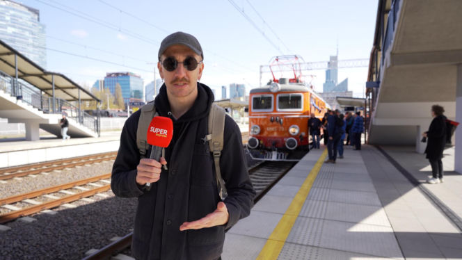 Jechałem legendarnym pociągiem. W środku jak kiedyś, aż trudno uwierzyć! Ludzie mówią wprost: „to były czasy”