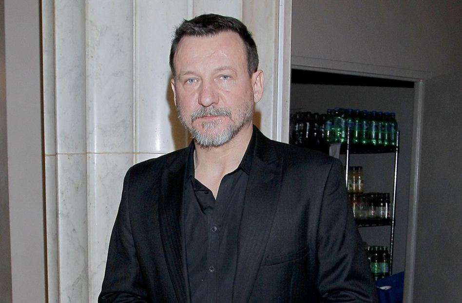 Robert Więckiewicz zaczynał w technikum budowlanym. Tak wyglądała jego niezwykła metamorfoza
