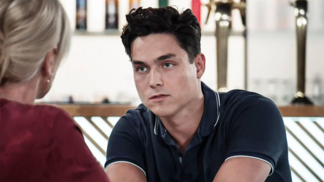 Pierwsza miłość, odcinek 4191: Pseudokibice grożą Borysowi śmiercią, stawiając go w sytuacji bez wyjścia