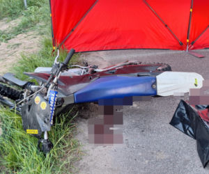 Potworne zderzenie motocyklistów. Ratownicy godzinę walczyli o życie 18-latka