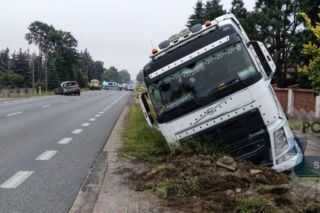 Nowe Iganie: Nad ranem zderzyły się osobówka i cysterna