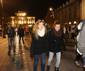 Nightskating. Warszawiacy przejechali stolicę na rolkach [Zdjęcia]