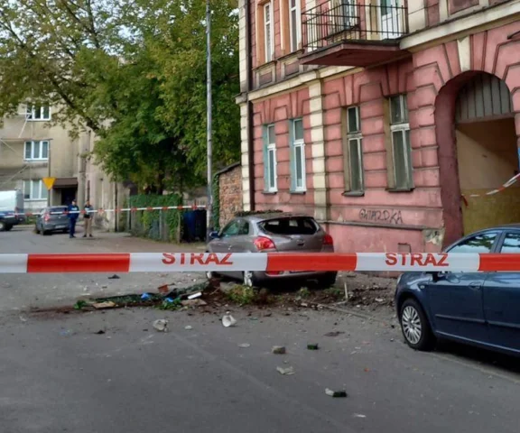 Balkon runął, gdy pili kawę. Robert patrzył na śmierć Sylwii