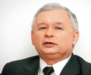 Wałęsa do Kaczyńskiego: Zapiszę się do PiS... jak pokażesz bilion