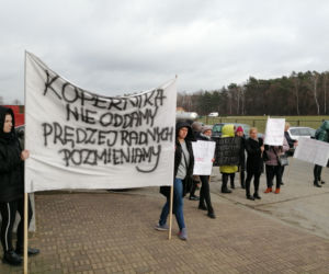 Rodzice protestują przeciwko zmianom w ich szkole