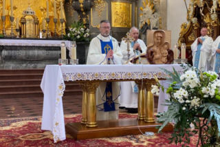 Prokuratura zajmie się Matką Boską w rękawicach bokserskich. Rzeźba mogła obrażać uczucia religijne