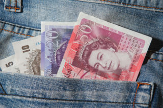 Provident bankrutuje? Gigantyczny spadek wartości akcji na Wyspach!