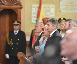 KUCHCIŃSKI W KOŚCIELE.
