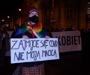 Tysiące osób protestowało w Krakowie po publikacji uzasadnienia wyroku w sprawie aborcji