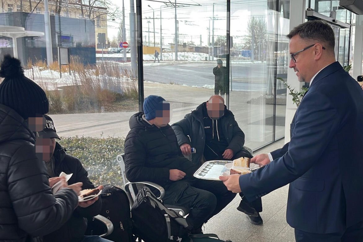 Dworzec Metropolitalny w Lublinie świętuje swoje 1 urodziny. To architektoniczna perełka. "Nie jest najgorzej"
