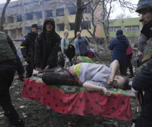 Rosjanie zbombardowali dziecięcy szpital. Są ranni, wśród nich kobieta w ciąży. Porażające zdjęcia