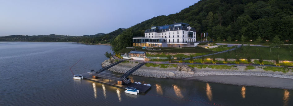 Heron Live Hotel
