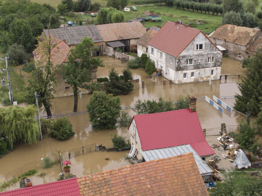 Prawie 500 interwencji straży pożarnej, 100 podtopionych gospodarstw 