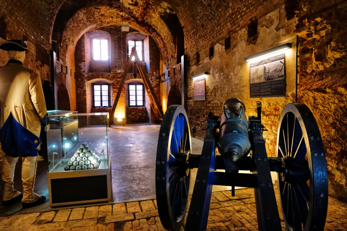 Sala wystawowa wewnątrz twierdzy