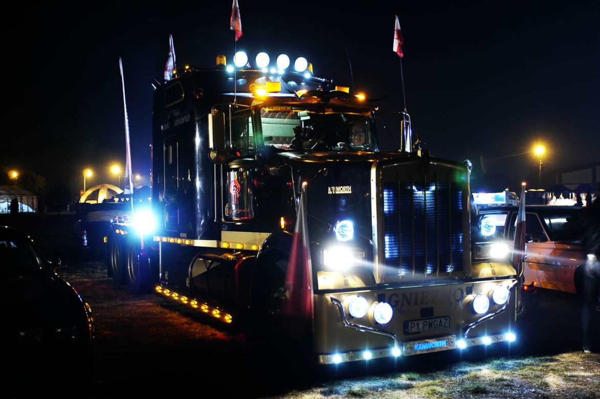 Jak rozpocząć wakacje po amerykańsku, czyli American Cars Mania 2017 w Miliczu
