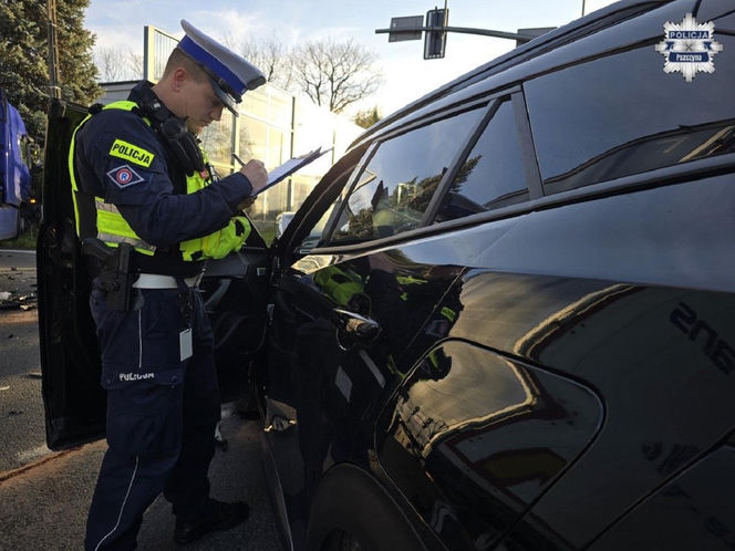 Dramatyczne sceny na DK1 w Pszczynie! 26-letni kierowca w szpitalu po zderzeniu z tirem