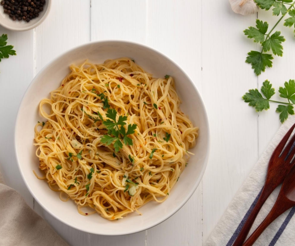 Ten makaron z hummusem i cytryną robi się szybciej, niż myślisz. Obiad wręcz idealny