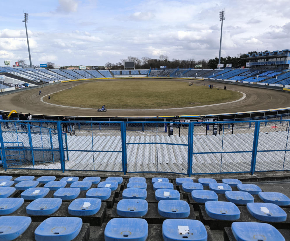 Na stadionie w Lesznie będzie dwa razy jaśniej! Miliony na nowe oświetlenie 