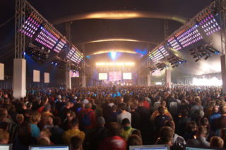 120 tysięcy osób na festiwalu w pandemii. Takie rzeczy w Nowej Zelandii [FOTO]