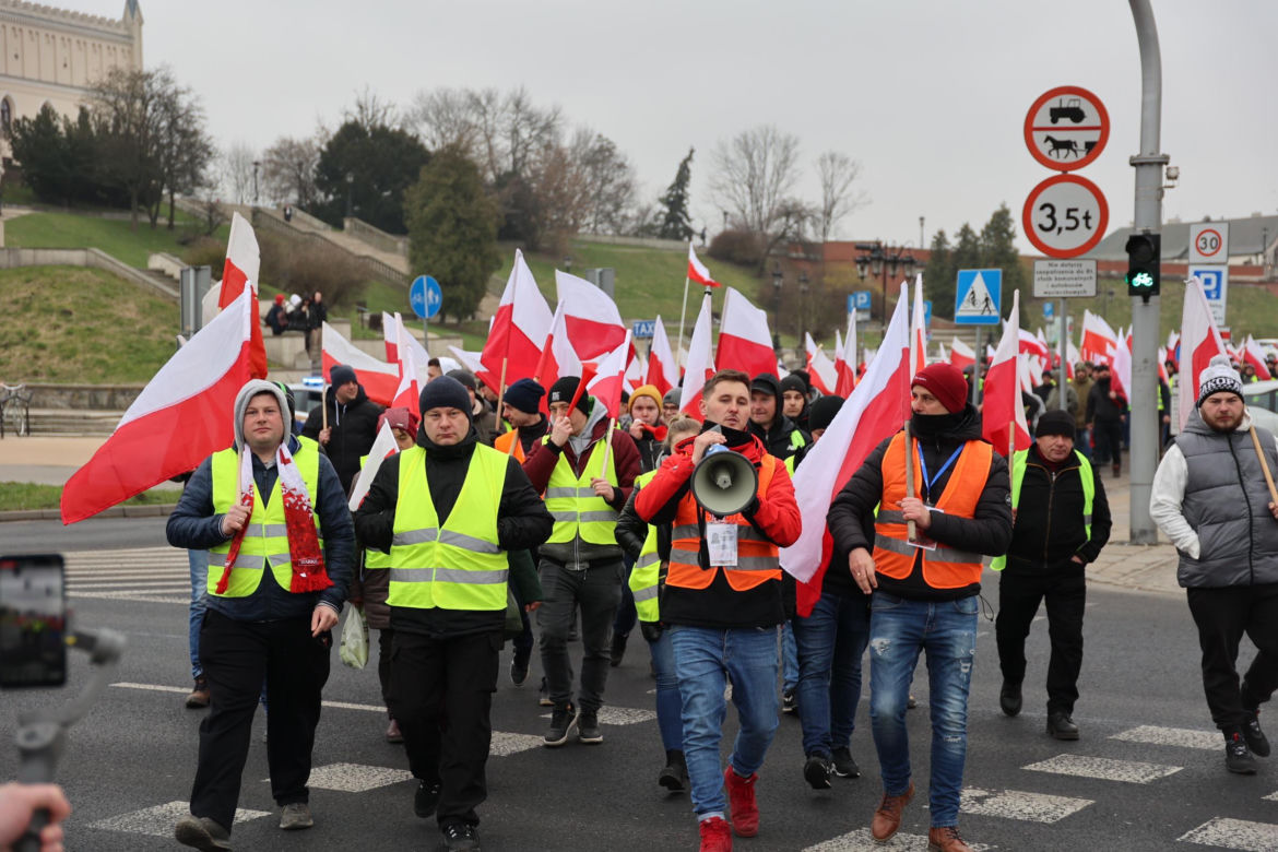 Protest rolników 20 marca w Lublinie. Przeszli ulicami miasta pod LUW