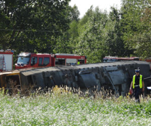 Wstrząsające zdjęcia z katastrofy kolejowej na Mazowszu