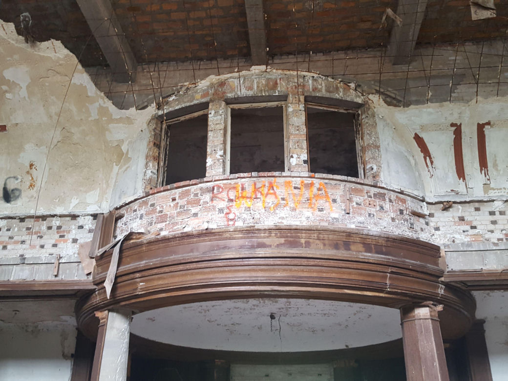 Pałac w Bełczu Wielkim przed odbudową