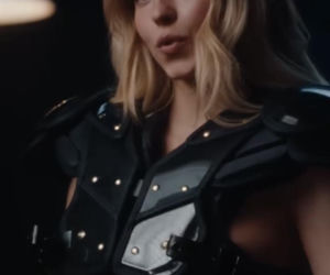 Rozebrana Sydney Sweeney w sportowej reklamie