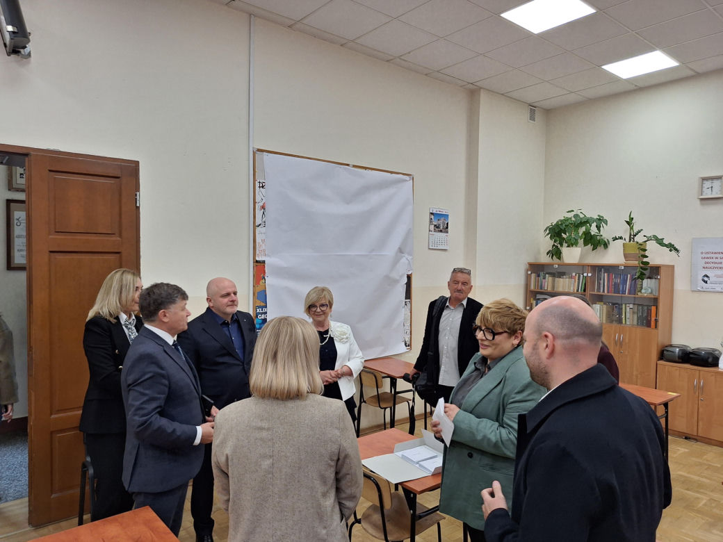 Maturzyści z Rzeszowa rozpoczęli egzaminy 