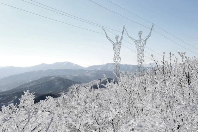 Land of Giants z 2008 roku, stworzona przez amerykańską pracownię Choi+Shine Architects.