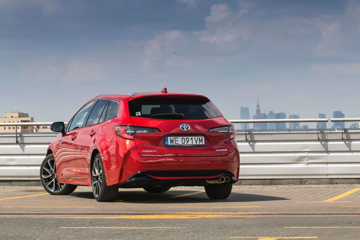 Toyota Corolla Touring Sports 2.0 Hybrid Dynamic Force 180 KM e-CVT Executive
