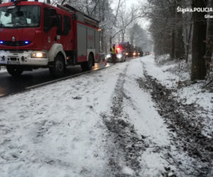 Szokujący wypadek w Proboszczowicach. Z auta prawie nic nie zostało! Nie żyje pasażer