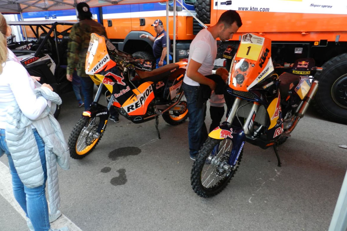 Dakar na Narodowym: Pit Party
