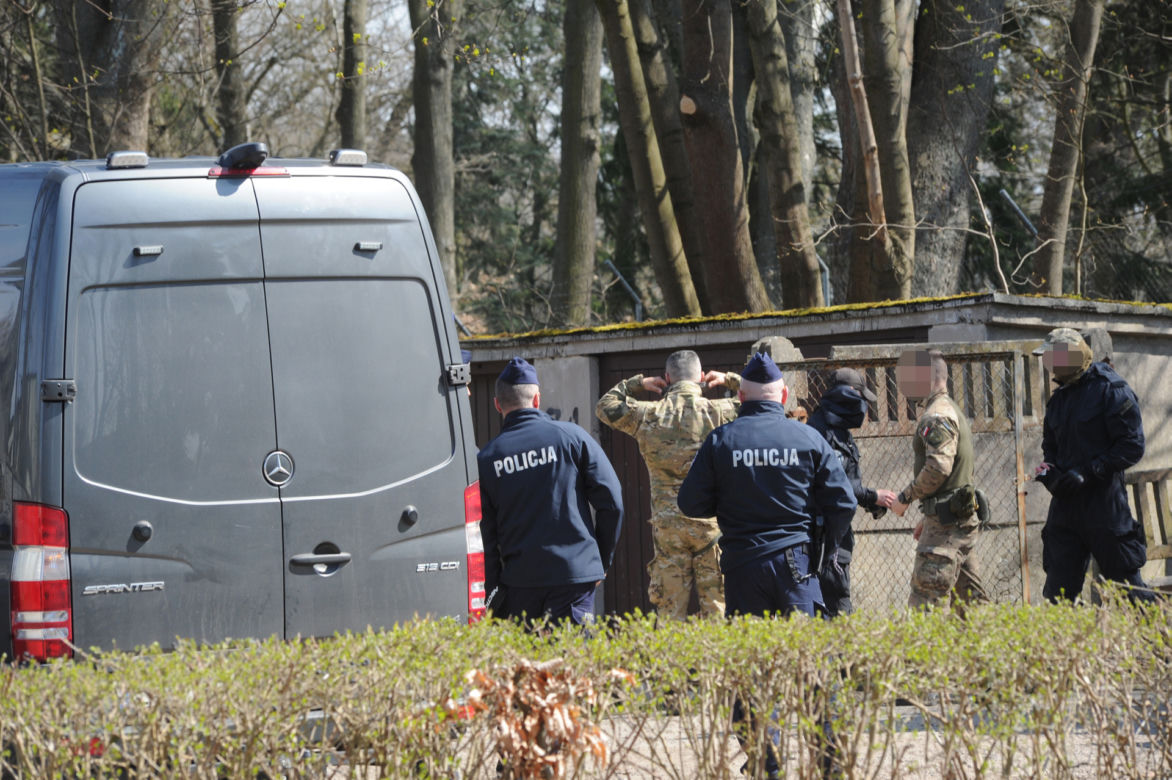 Produkował bomby w garażu