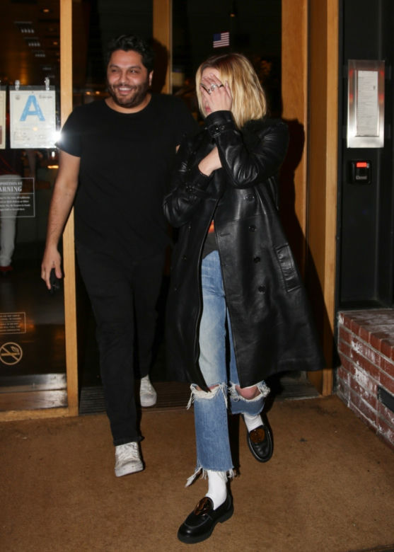 Kristen Stewart i Ashley Benson na kolacji