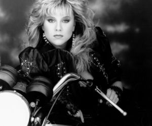 Samantha Fox ujawniła: Ubezpieczyła piersi na pięć milionów
