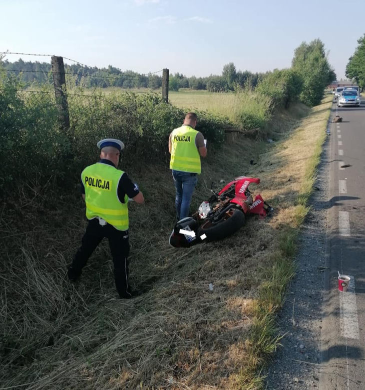 Tragiczny wypadek w powiecie jarocińskim. 34-letni motocyklista uderzył w drzewo!