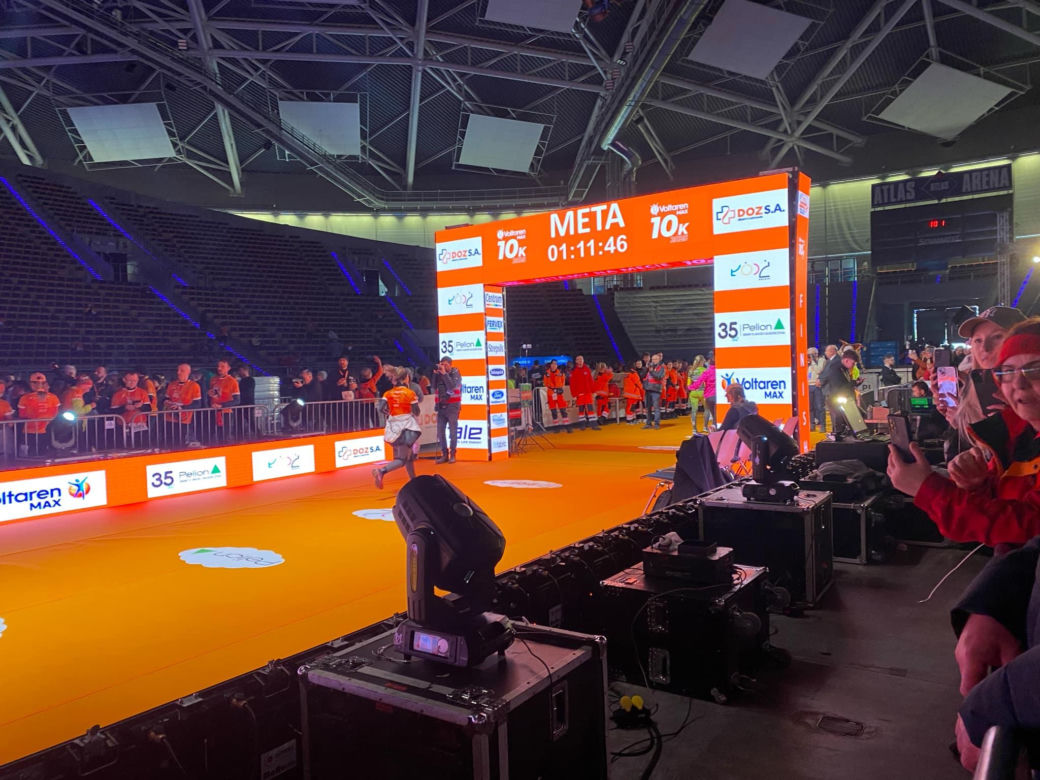 DOZ Maraton Łódź 2025. Biegacze opanowali Łódź. Kto wygrał najważniejszy bieg?