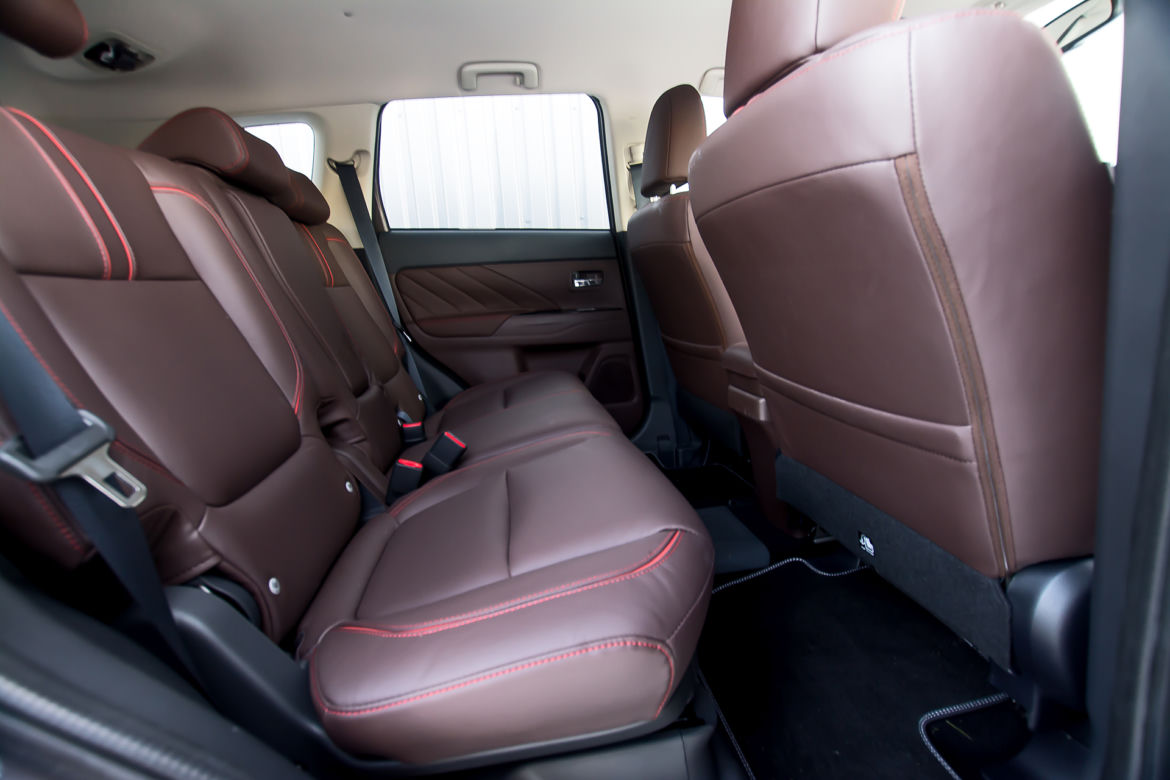 Mitsubishi Outlander PHEV Instyle NAVI+