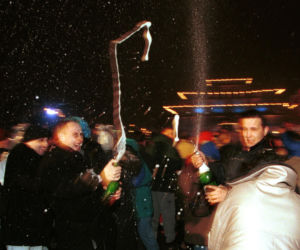 Sylwester w Warszawie sprzed lat. Tak stolica witała dawniej Nowy Rok