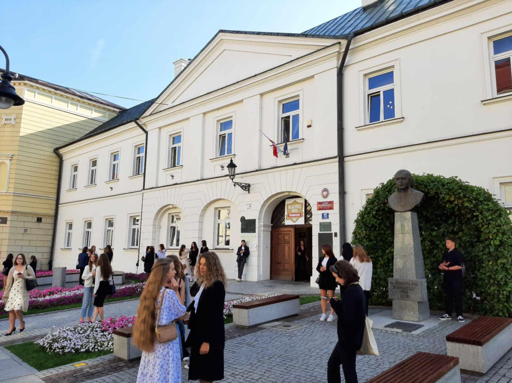Uczniowie z Rzeszowa rozpoczęli nowy rok szkolny