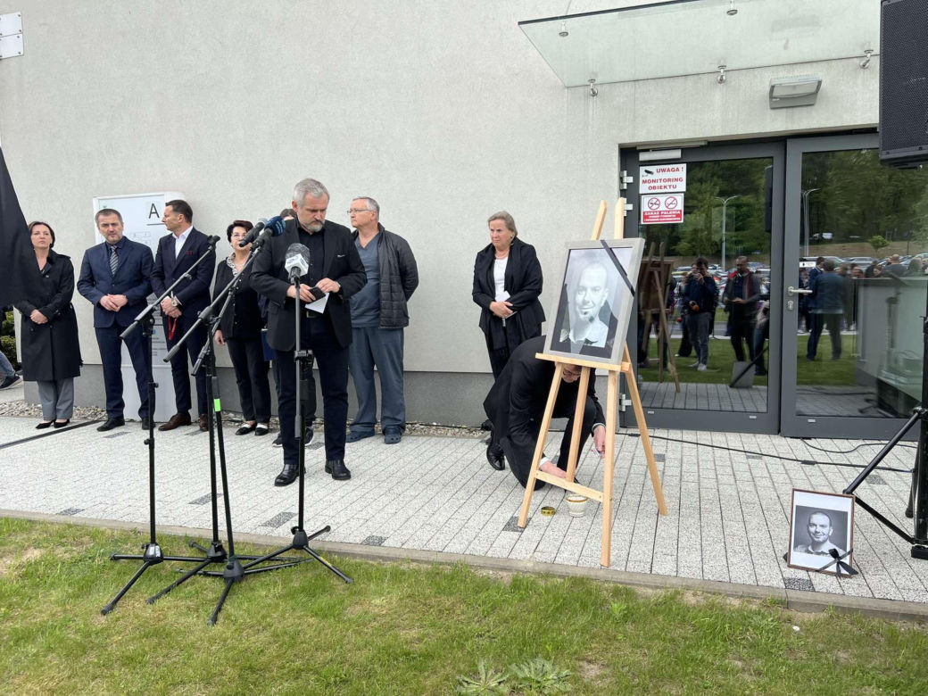 Dzień Żałoby w Szpitalu Uniwersyteckim w Krakowie. Medycy protestują po śmierci Tomasza Soleckiego 