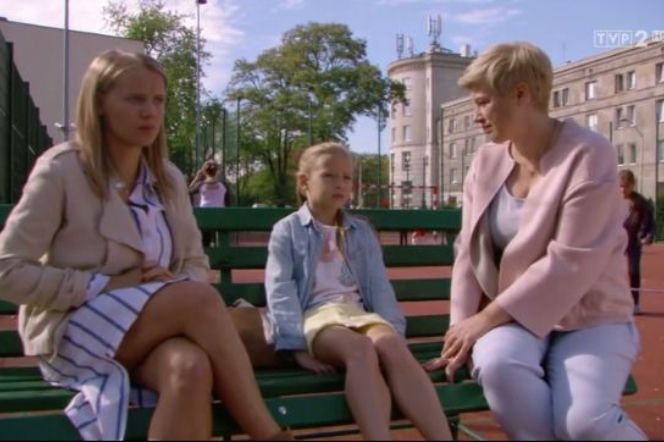 O mnie się nie martw 5 sezon odcinek 9 Iga (Joanna Kulig) Oliwka (Oliwia Dąbrowska)